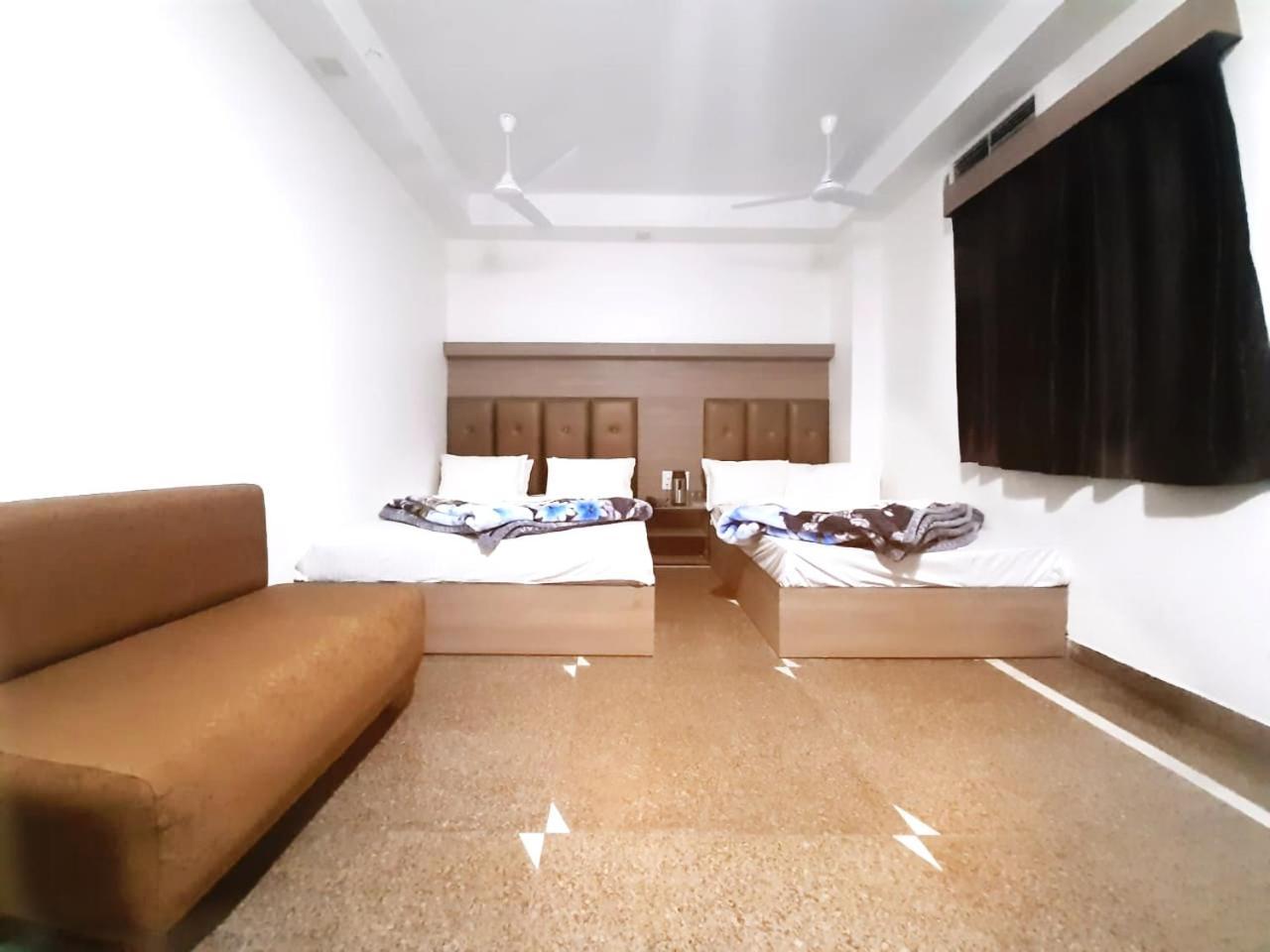 Hotel Divine Agra  Esterno foto